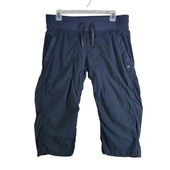 Lululemon Yoga Studio Dance Cropped Pants Sz 8 33-38 x18 Gray Striped Stretch - Picture 7 of 8